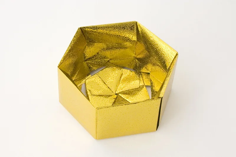 Spot UV vs Foil: Which Premium Print Finish Creates Better Packaging Impact?